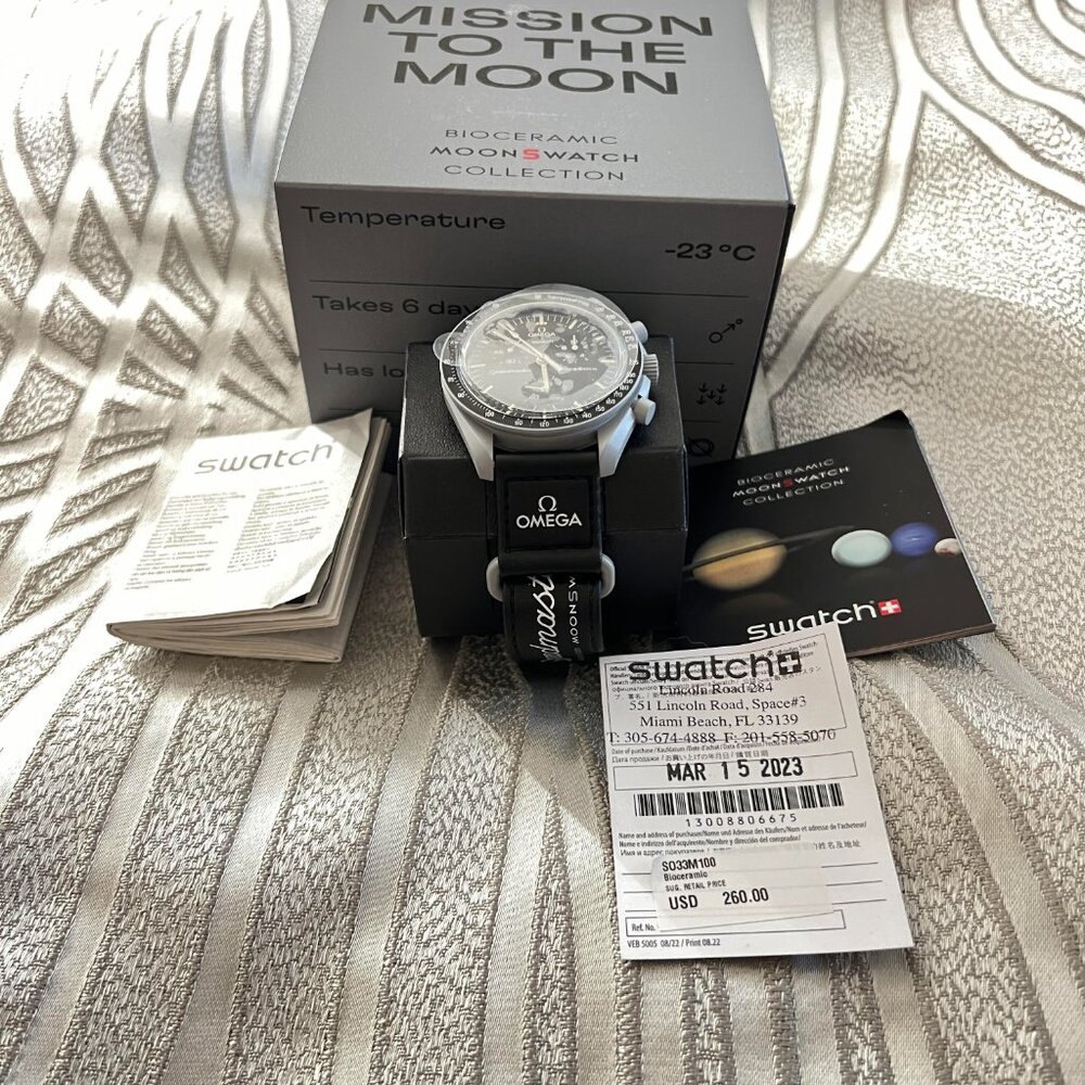 Authentic OMEGA X SWATCH Bioceramic MoonSwatch Mission to Moon SO33M100 Full Set - Picture 2 of 12